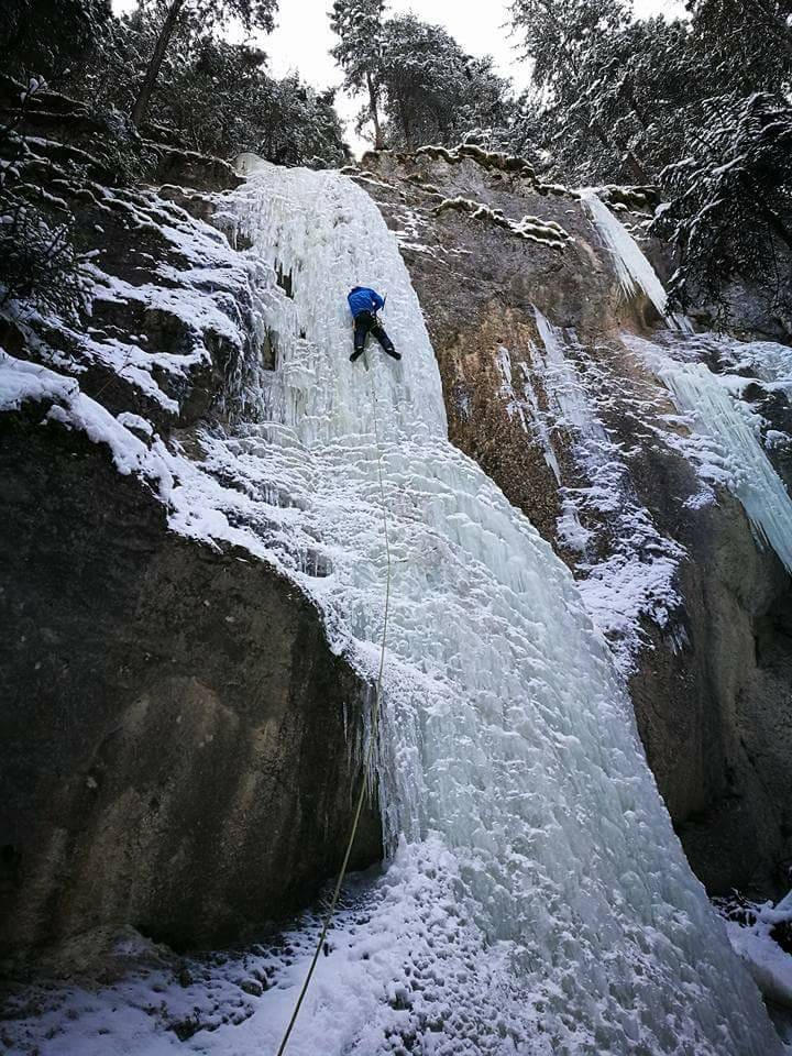 Sursă: Starea cascadelor de gheata din Romania Sursă: Starea cascadelor de gheata din Romania