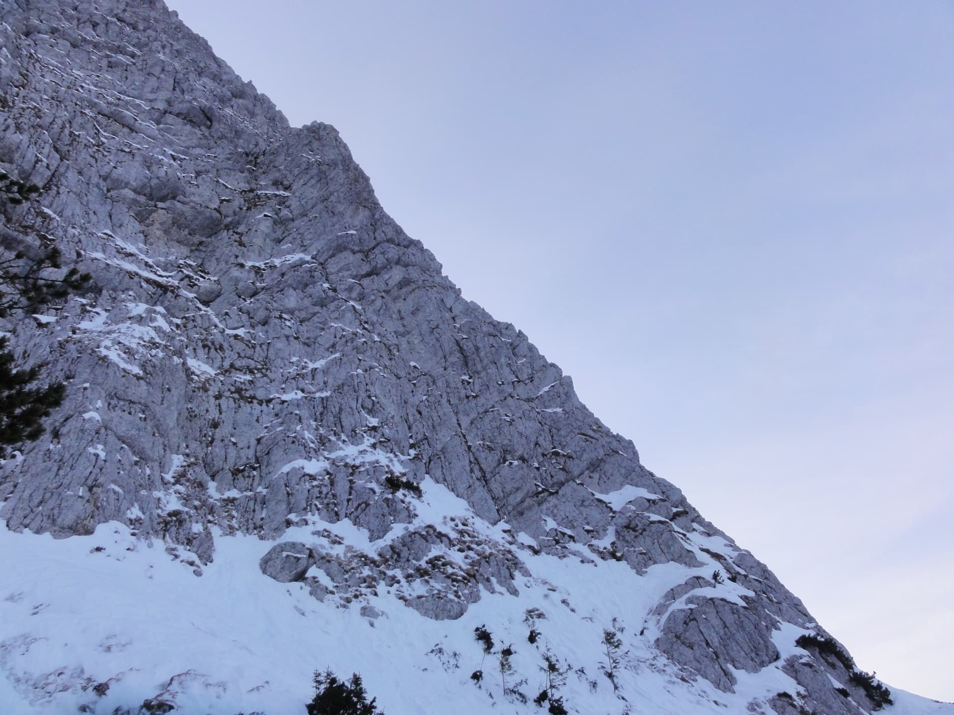 Vedere din Brăul Roşu. Sursa foto: Rupi Vedere din Brăul Roşu. Sursa foto: Rupi