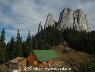 Sursă: www.piatrasinguratica.ro Sursă: www.piatrasinguratica.ro