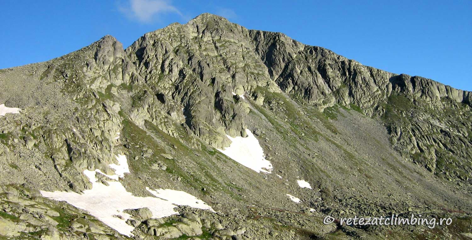 Fața nordică Păpușa. Sursă foto: retezatclimbing.ro Fața nordică Păpușa. Sursă foto: retezatclimbing.ro