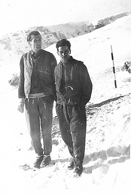 În dreapta Gheorghe Enache
