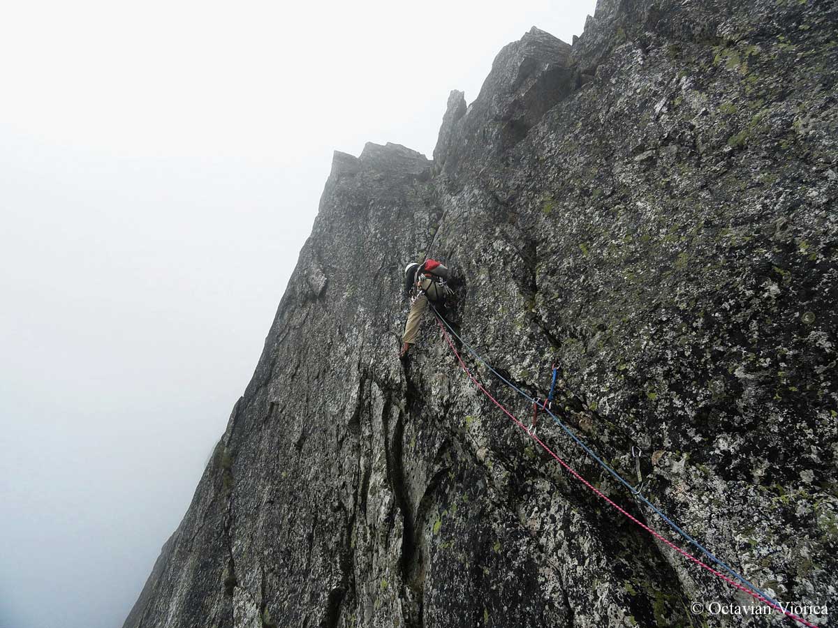 Începutul lungimii 4. Sursă foto: retezatclimbing.ro